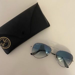 Ray ban aviator classic sunglasses